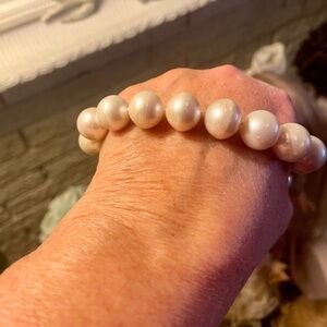 Authentic white south sea pearl necklace